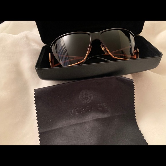 Versace 2040 Sunglasses - Picture 7 of 11
